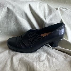 Earth Size 9.5 D Comfort Heels - Heel 2” Leather Black Slip On Daytripper T3